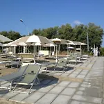 Vigna Sul Mar - Maeva Vacansoleil 4* 리도 디 폼포사